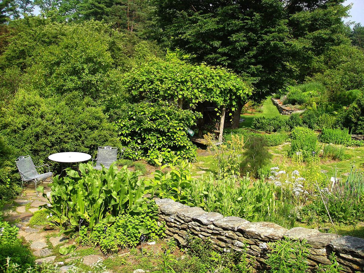 Berkshire Botanical Garden, Stockbridge, Massachusetts. Photograph from Wikimedia Commons.