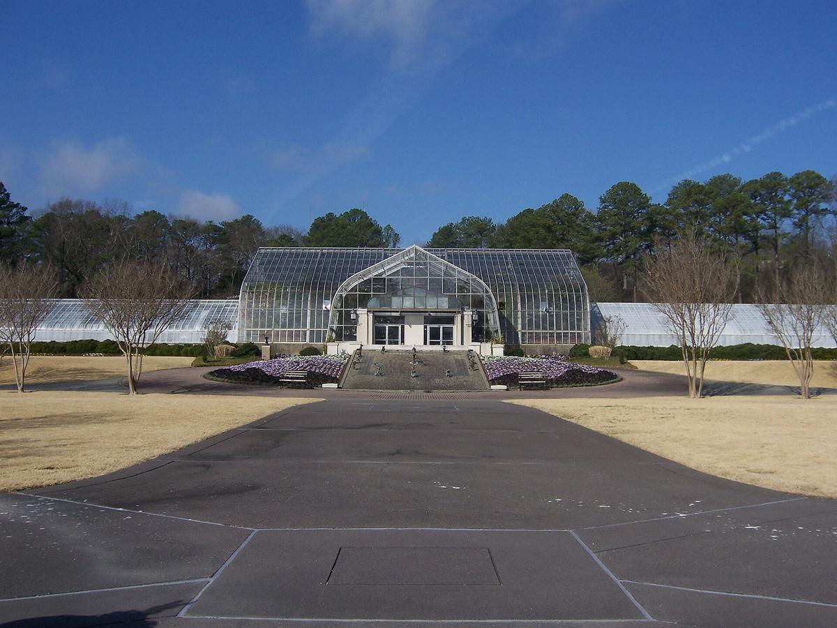 Birmingham Botanical Gardens, Birmingham, Alabama. Photograph from Wikimedia Commons.