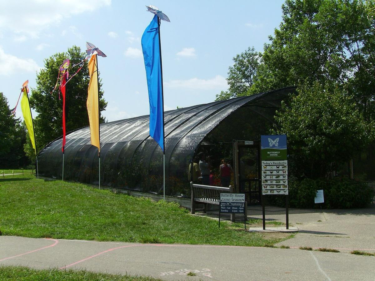 Cox Arboretum MetroPark, Dayton, Ohio. Photograph from Wikimedia Commons.