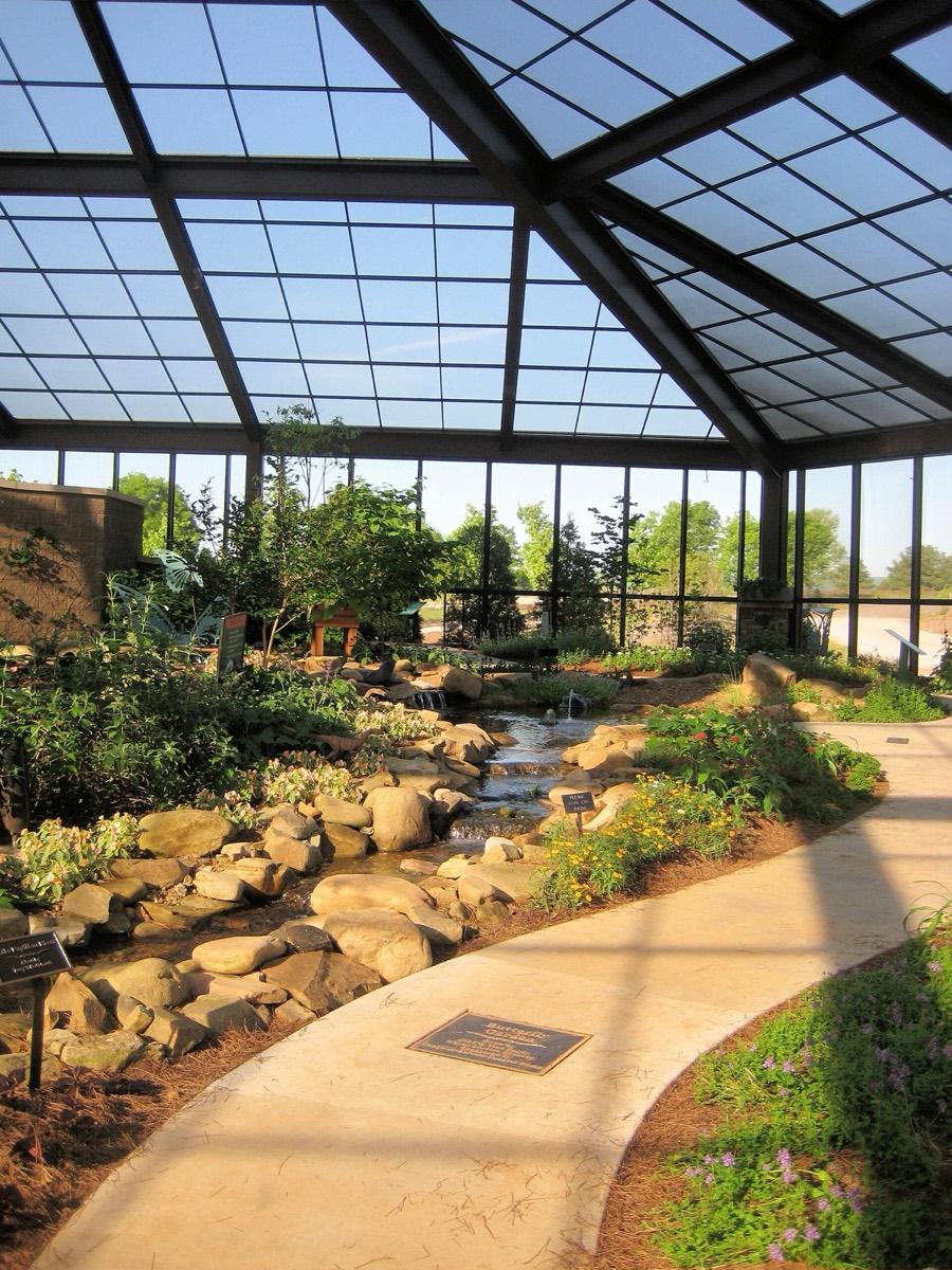 Huntsville Botanical Garden, Huntsville, Alabama. Photograph from Wikimedia Commons.