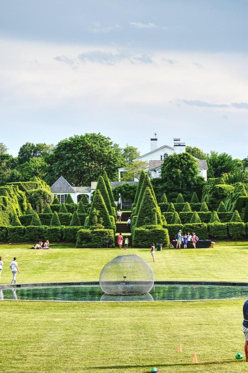 Ladew Topiary Gardens, Monkton, Maryland. Photograph from Wikimedia Commons.