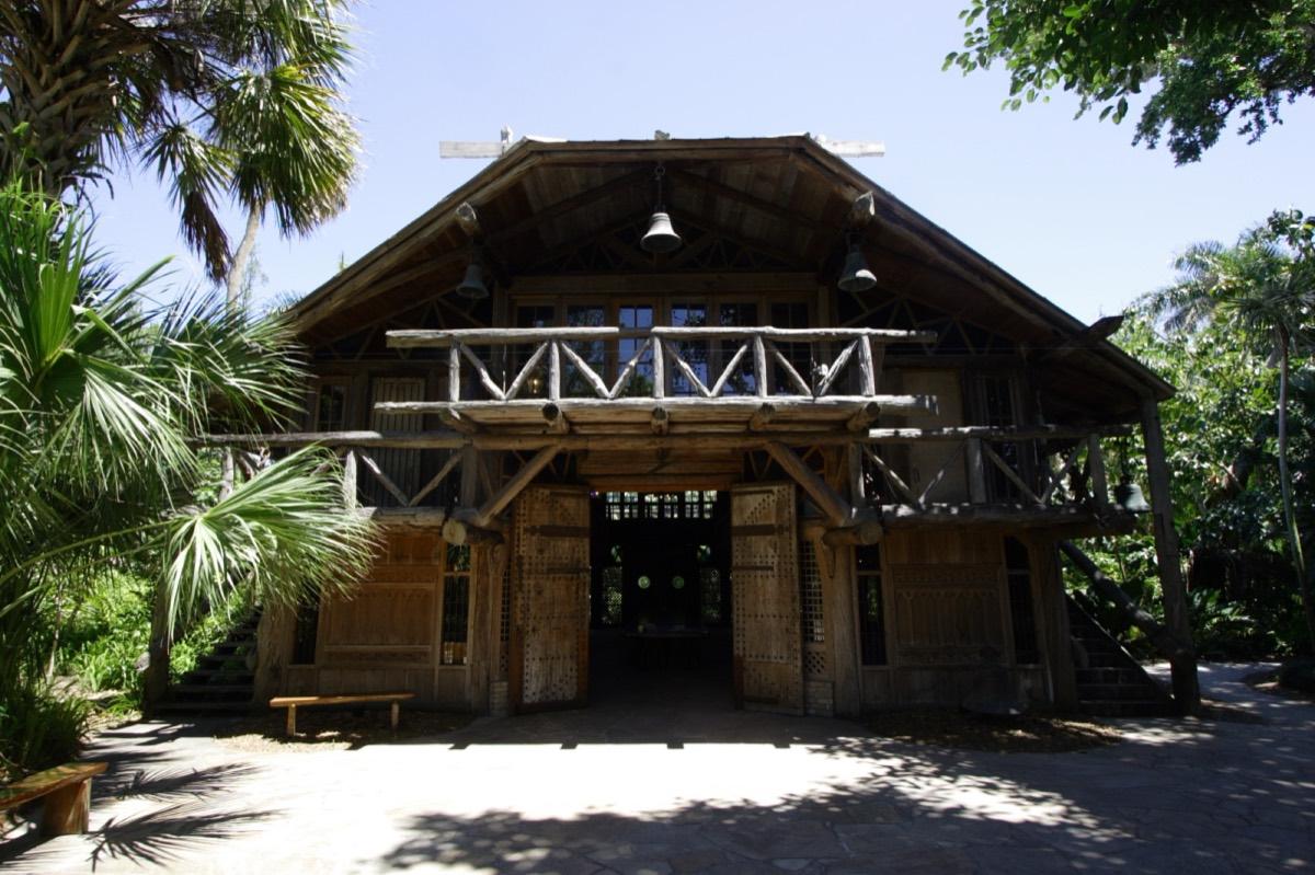 McKee Botanical Garden, Vero Beach, Florida. Photograph from Wikimedia Commons.