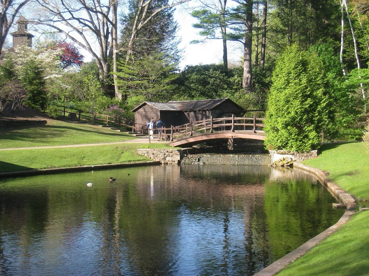 Stanley Park of Westfield, Westfield, Massachusetts. Photograph from Wikimedia Commons.