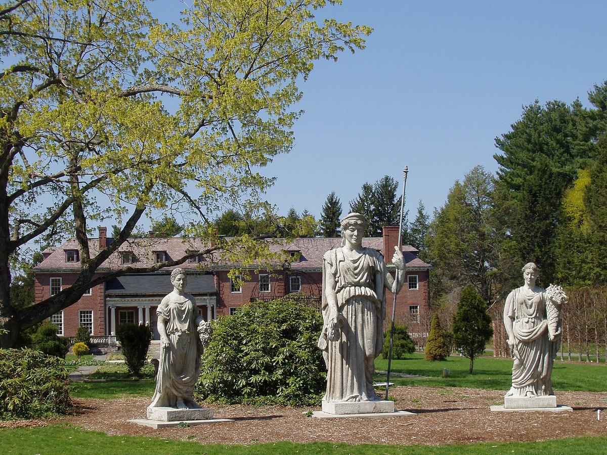 The Garden at Elm Bank, Wellesley, Massachusetts. Photograph from Wikimedia Commons.
