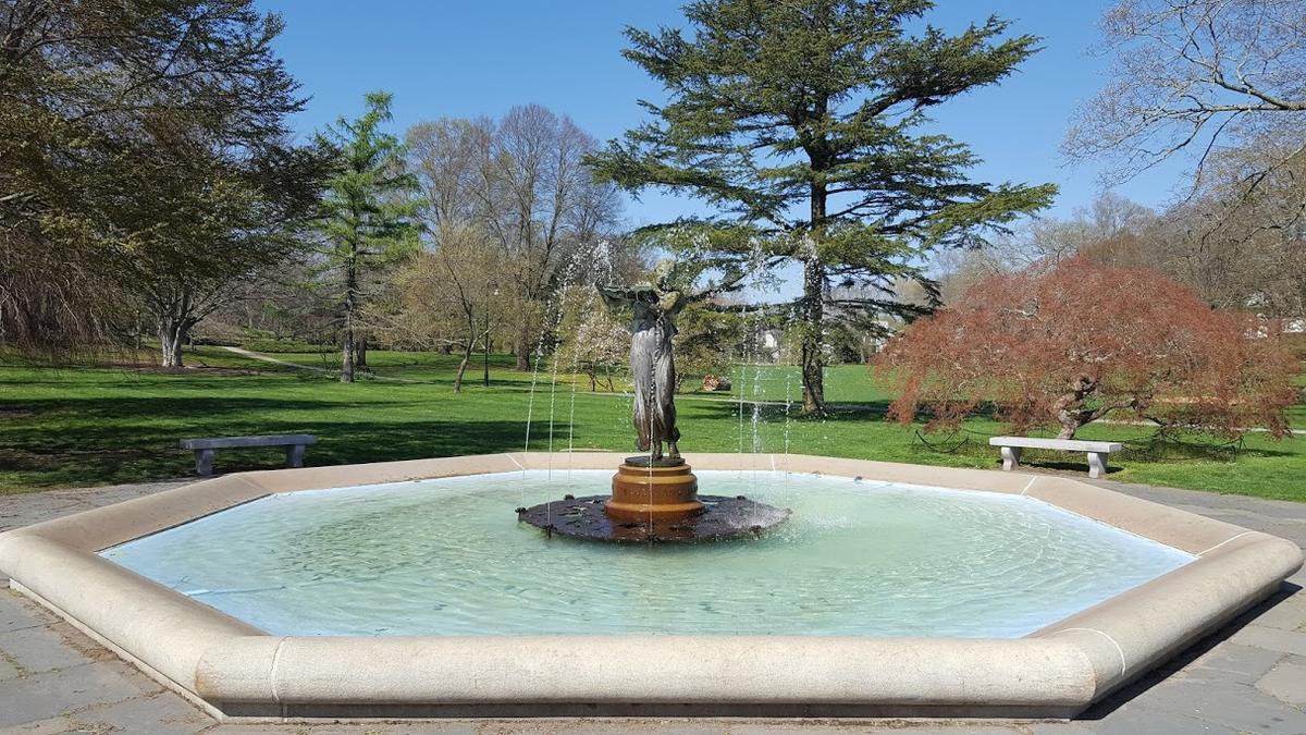 Wilcox Park, Westerly, Rhode Island. Photograph from Wikimedia Commons.